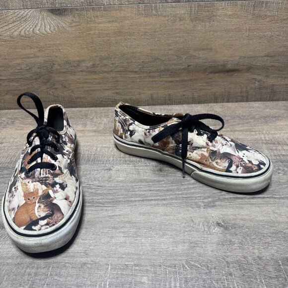 Vans Cat Print Canvas Sneakers Youth Size 4 - Picture 2 of 7
